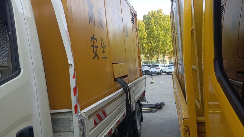 大通如何判断柴油发电机组和UPS电源的切换时间是否符合要求？
